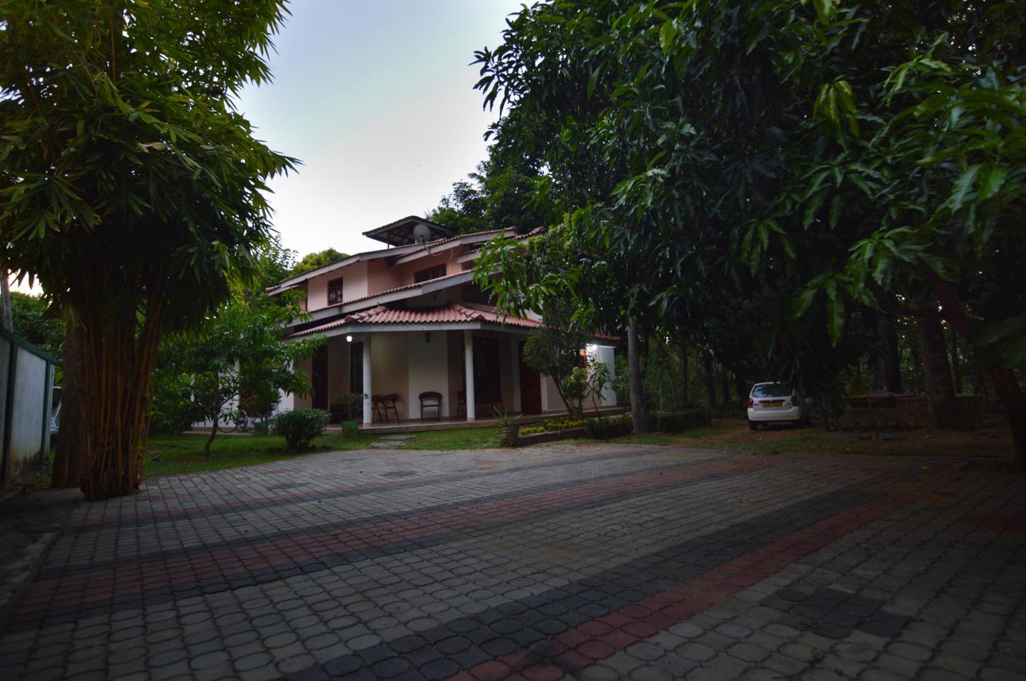 Binara Home Stay Polonnaruwa Exteriör bild